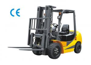  2500kg Four Wheel Forklift Gas Powered With Three Stage Mast Lift Height 6m Manufactures