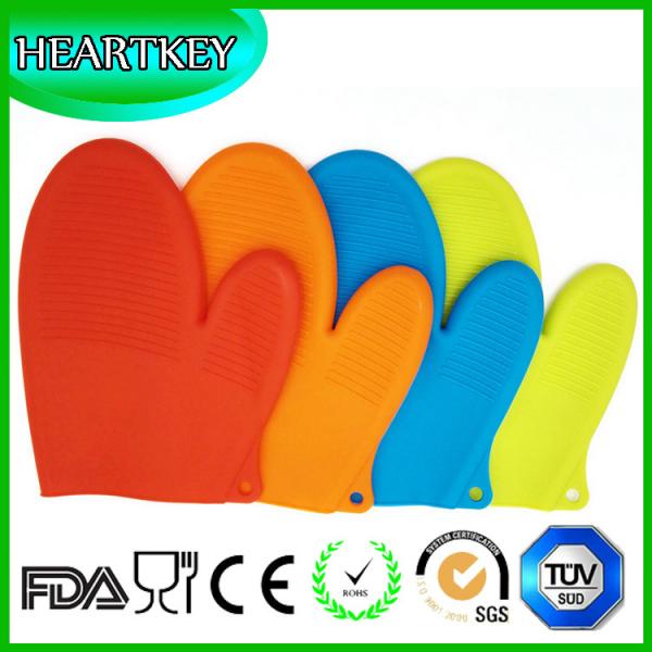 Quality Outdoor Silicone BBQ Grill Gloves Kitchen Heat Resistant Oven Gloves for sale