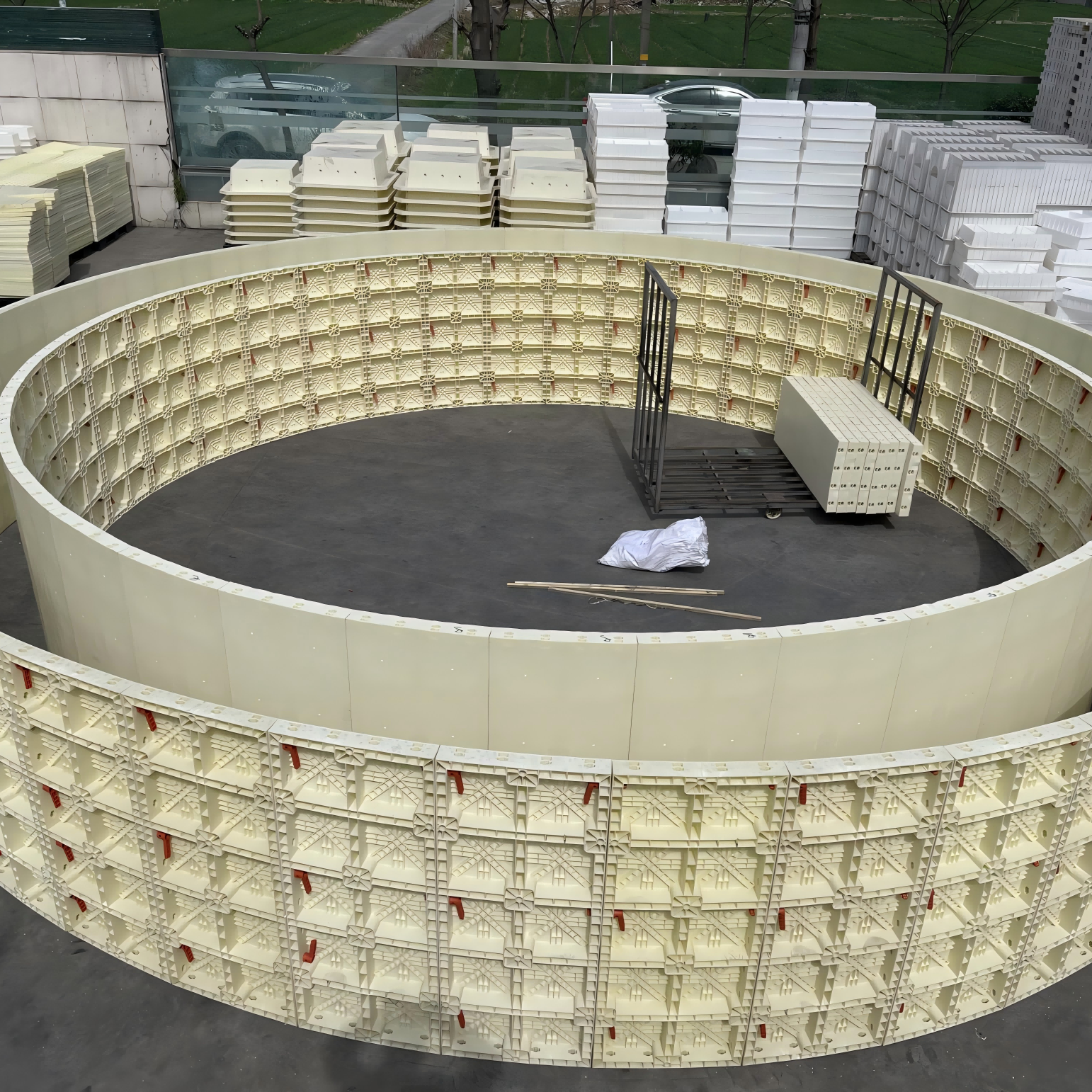 Impact Resistant Modular Plastic Formwork Black / White Column And Beam Formwork