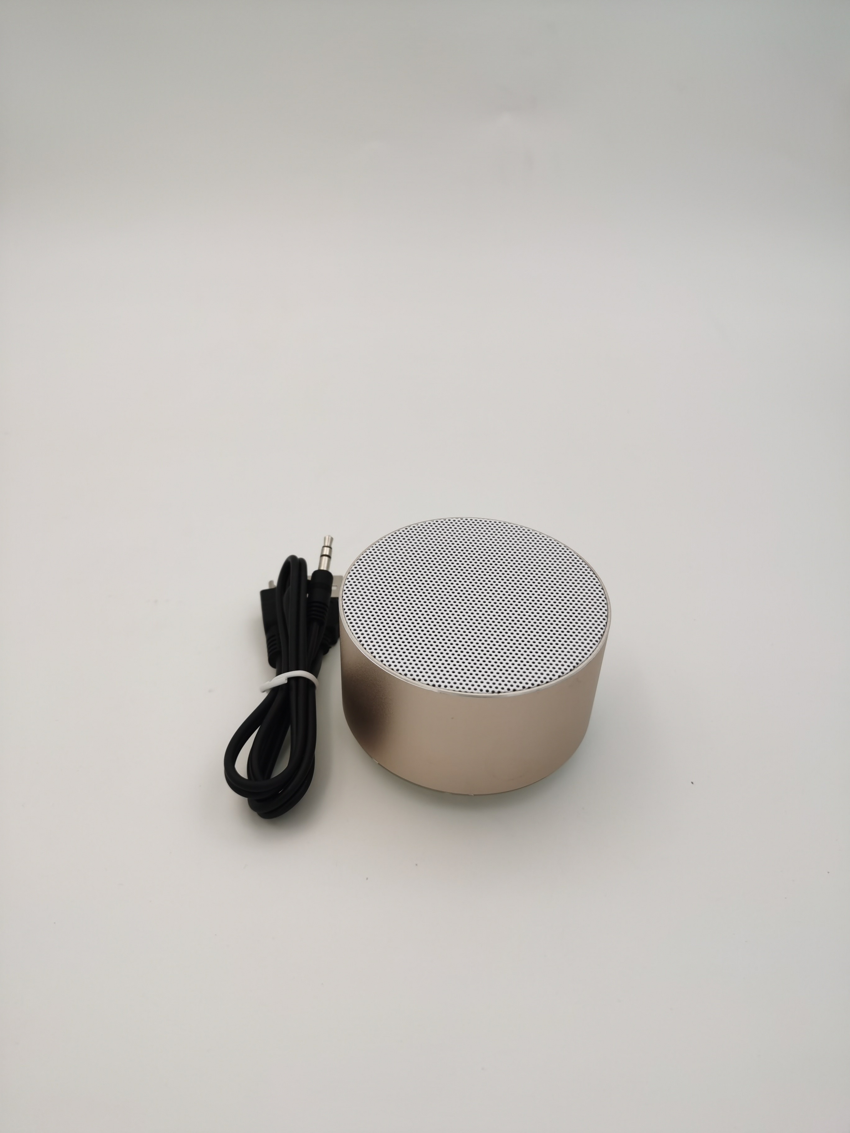 Multifunctional Custom 3W With AUX Portable Bluetooth Wireless Speaker
