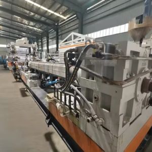 Customizable 33 1 Screw Length Plastic Extrusion Machine with PLC Control System