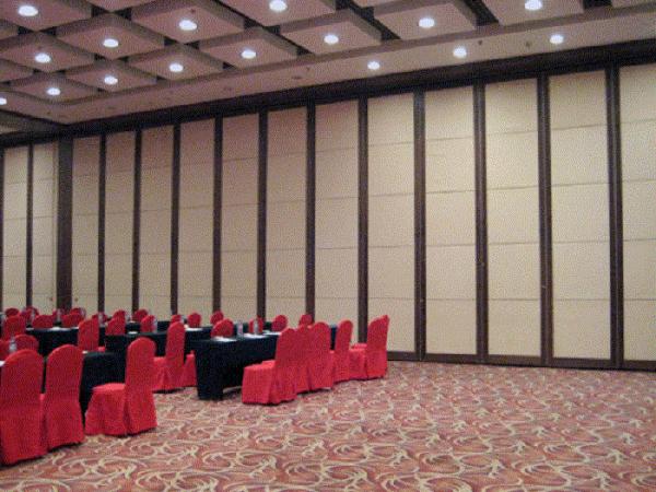 Ebunge Aluminium Movable Partition Sooden Sliding Folding Wall With Soft Sponge PU Leather Cover For Restaurant