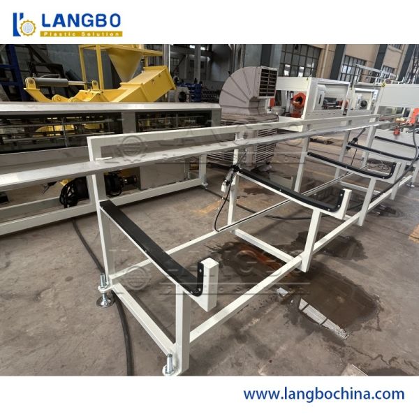 Vacuum tank and cooling system operation
