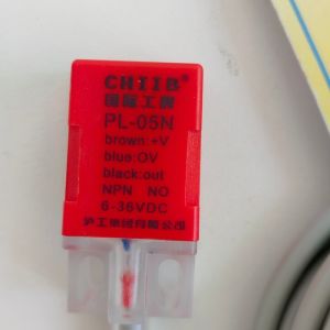 PL-05N OMRON Inductive Proximity Sensor