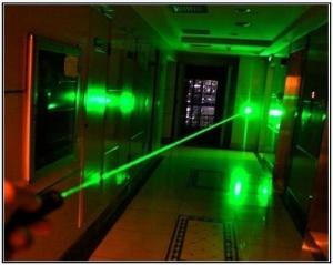  New Long Distance 1000mw 1W Focusable Green laser pointer the Brightest Burning Laser Light Cigar DHL free shipping Manufactures